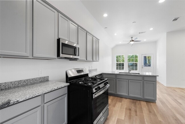 Building Photo - 2332 Cedar Pl Dr