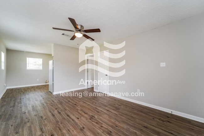 4222 Sunset Dr