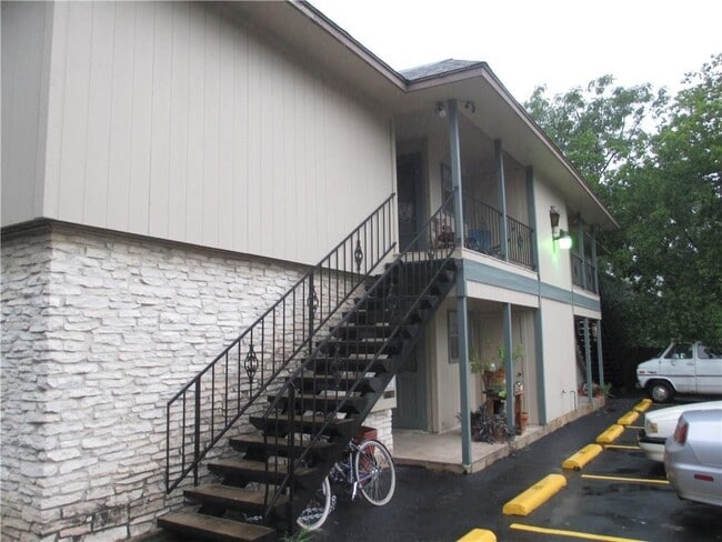 Photo - 312 E 43rd St Unit 204