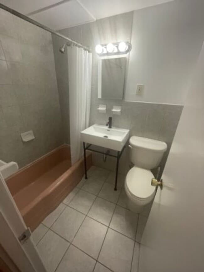 Photo - Brookline 2 bedroom apartment - H&HW Included - Close to Trains - NO BROKER FEE