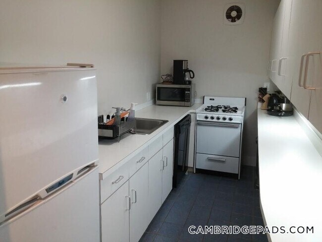 Photo - 1000 Memorial Dr Unit 1L