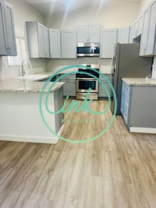 Building Photo - Single Family Home in Winhaven Neighborhoo...