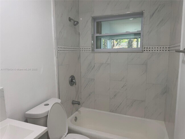 Photo - 6430 SW 15th St