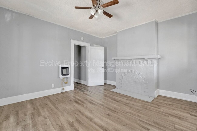 Photo - 964 Joseph Pl