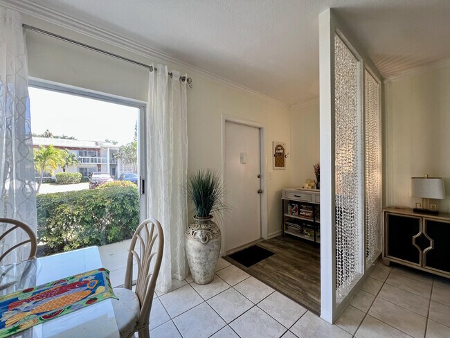 Photo - 4201 S Ocean Blvd Unidad M5