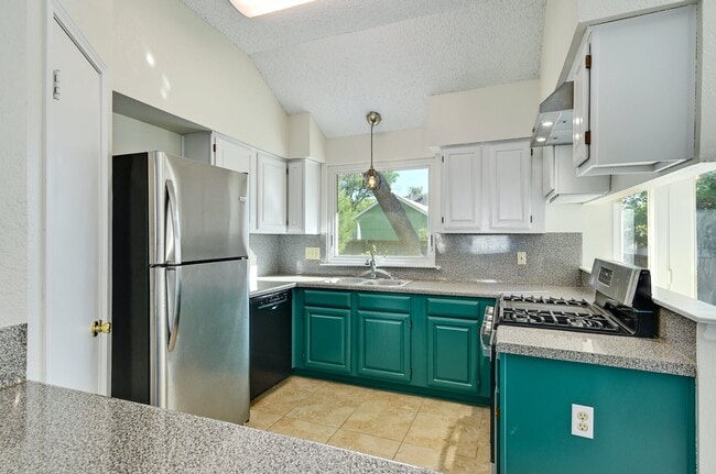 Photo - 2504 Spring Wagon Ln