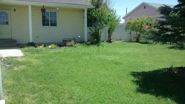 Photo - 1840 Edison Ave