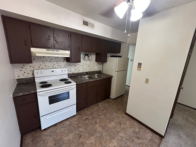 Photo - 120 McDonough St