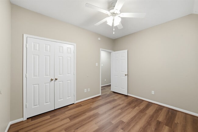 Building Photo - 11030 Desert Springs Cir