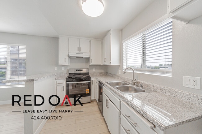 Photo - 3718 E Fountain St Unit 215