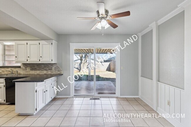 Photo - 2325 Cypress Ct