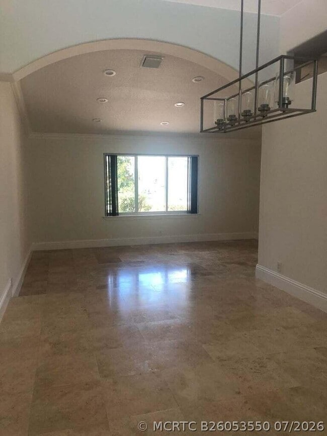 8649 NW 57th Ct