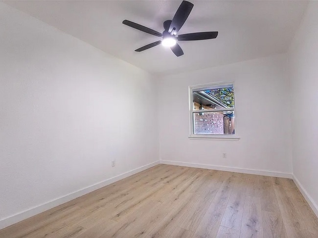 Photo - 10023 Kirkhaven Dr