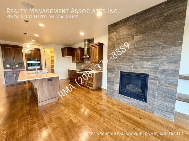 Photo - 2552 E Boise Ave