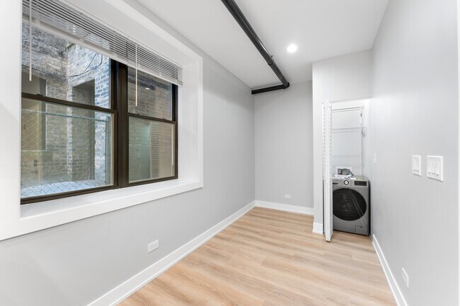 Photo - 1546 W Jonquil Terrace Unit 008