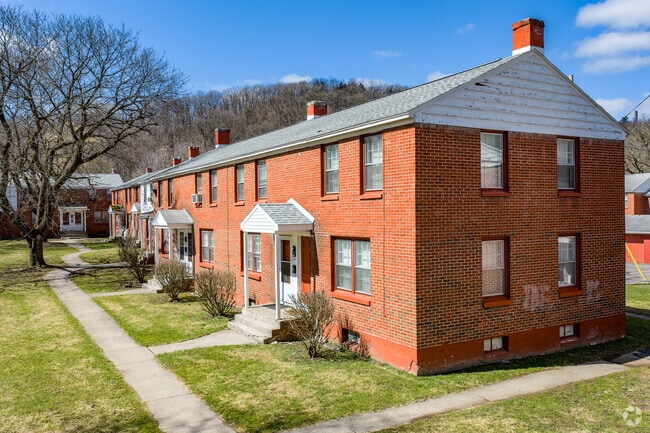 Building Photo - Classic American