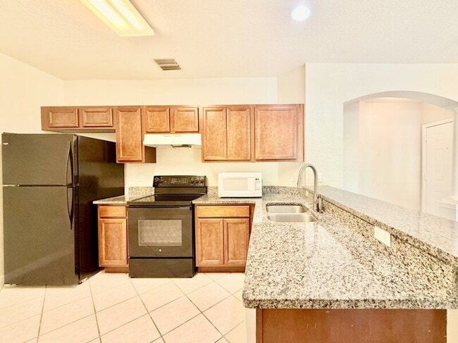 Photo - 429 Newmont Cir