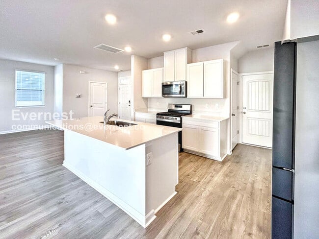 Photo - 1819 Wellwood LN