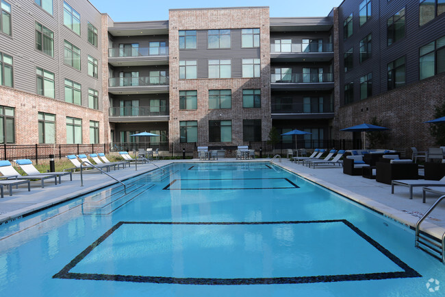 Building Photo - 100 Park Rental