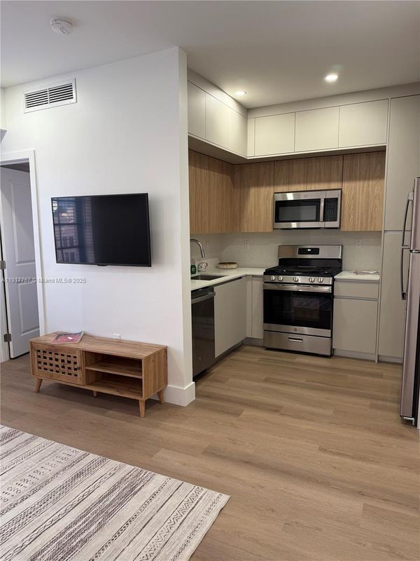 Photo - 1619 Jefferson Ave