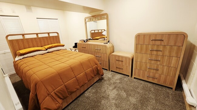 Photo - 240 Clinton Pl