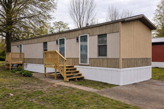 Building Photo - 69 Deerwood Park