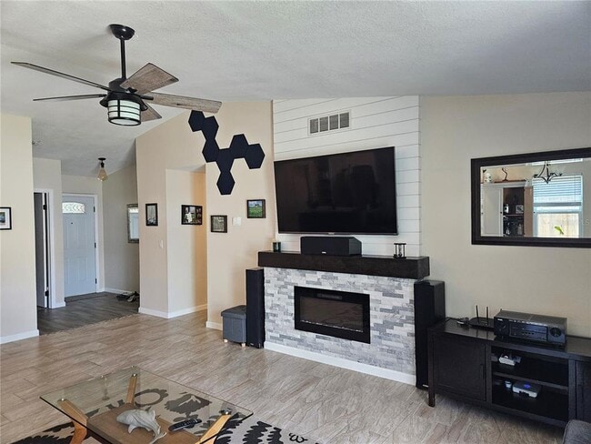 Photo - 210 Lake Charles Ct