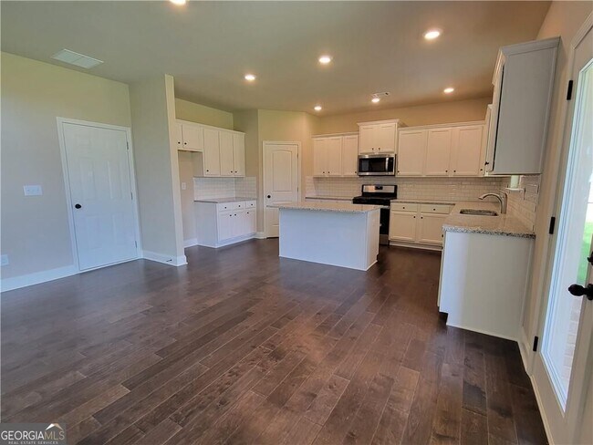 Photo - 3305 Linstead Ct