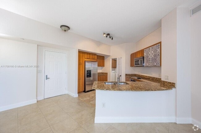 Building Photo - 510 NW 84th Ave Unit #624 Rental