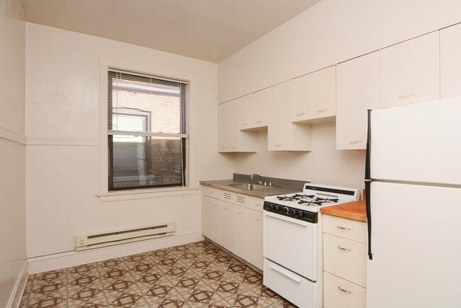 Photo - 1030 Dempster St Unit E4