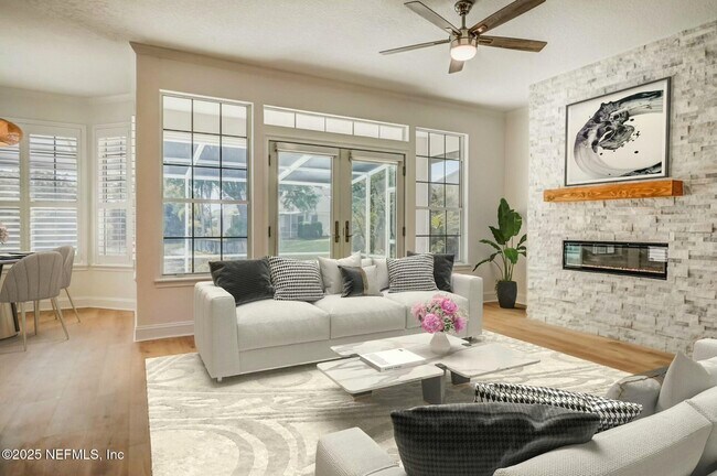 Photo - 1545 Harbour Club Dr