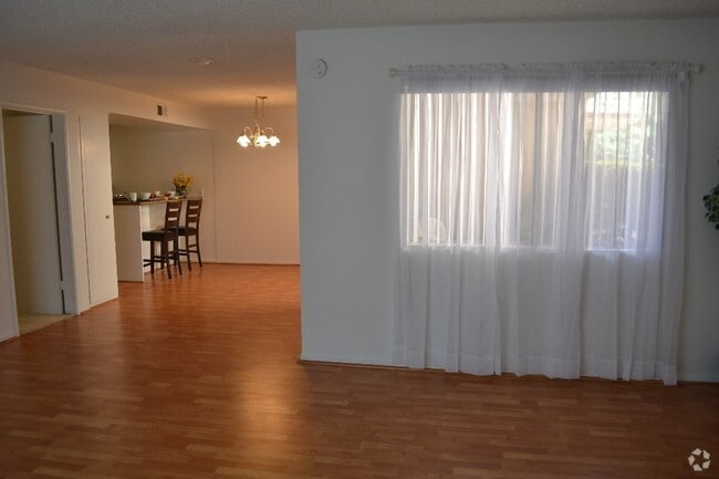 Building Photo - Huntington Sunset Rental