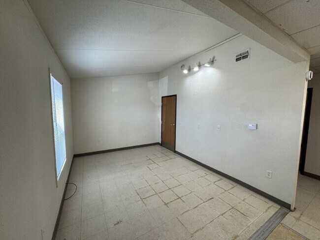 5923 E Private Rd 6575 Unidad A