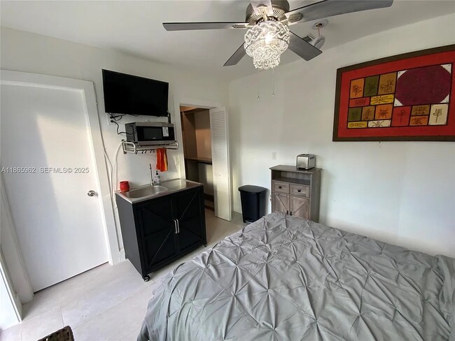 Building Photo - 1365 NW 130th St Unit Comet
