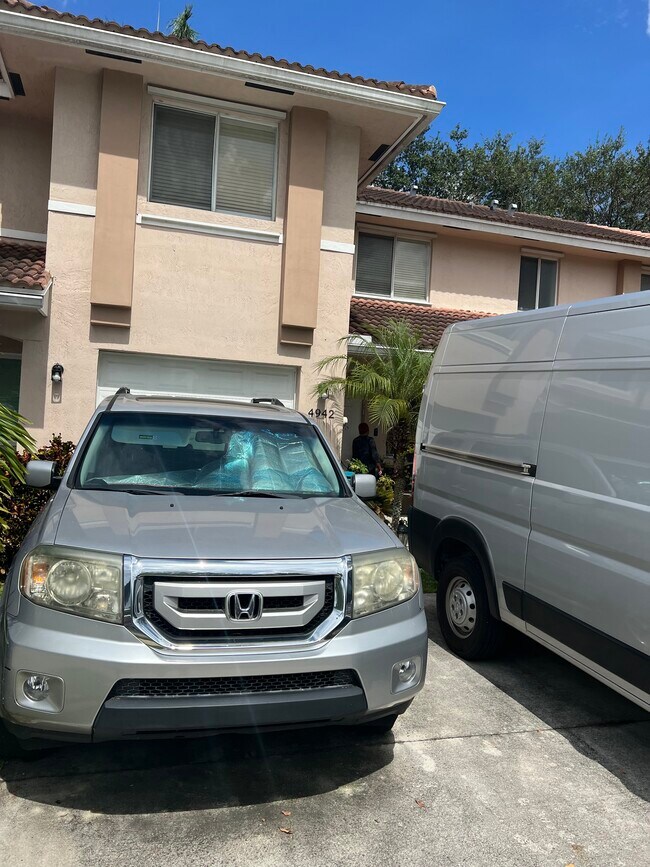 Photo - 4942 Garden Ct