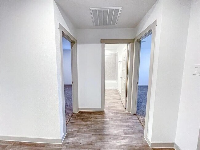 Photo - 7822 Golden Rubia Ln