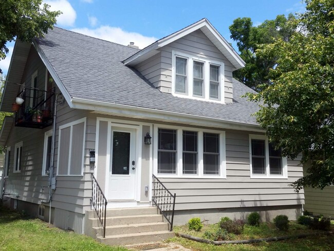 Photo - 936 Drake St