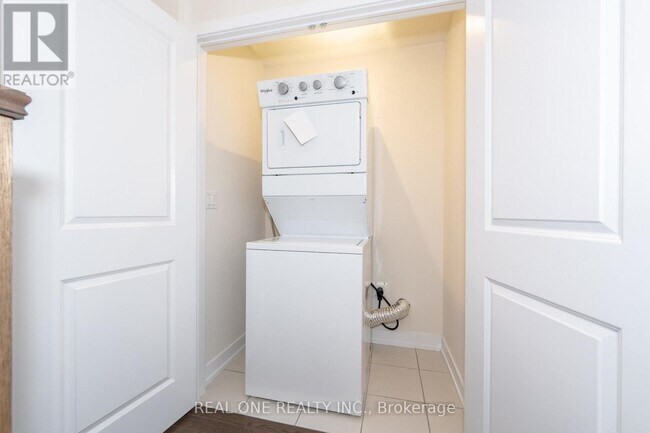 Photo - 28 Credit Ln