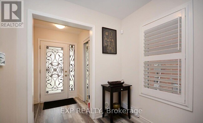 Photo - 13 Colonel Frank Ching Cres