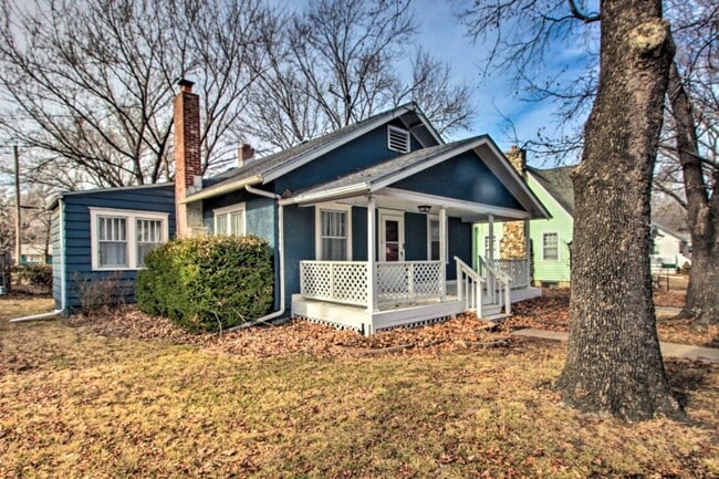Photo - Newly remodeled, fully furnished adorable bungalow in a great location!