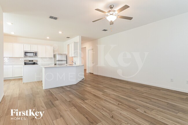 Photo - 206 Autumn Sage Ln