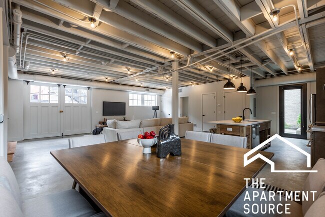 Photo - 2228 N Kedzie Blvd Unit COACH-HOUSE