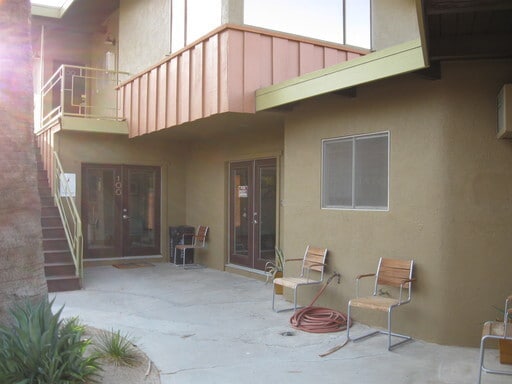 2583 N Palm Canyon Dr Unidad 200 B