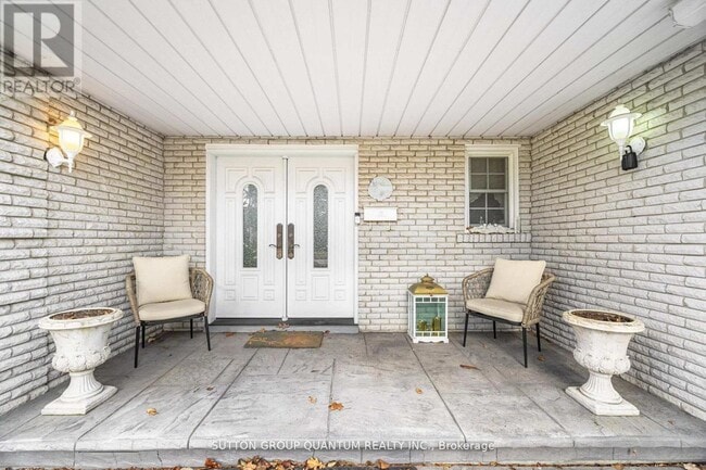Photo - 1511 Ifield Rd