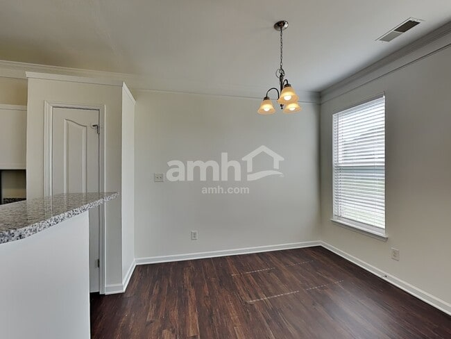 Photo - 4732 Sunburst Ln