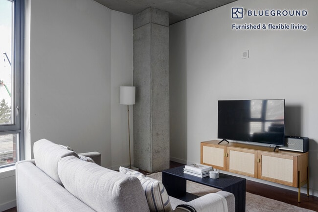 Photo - 624 Yale Ave N Unit FL2-ID711