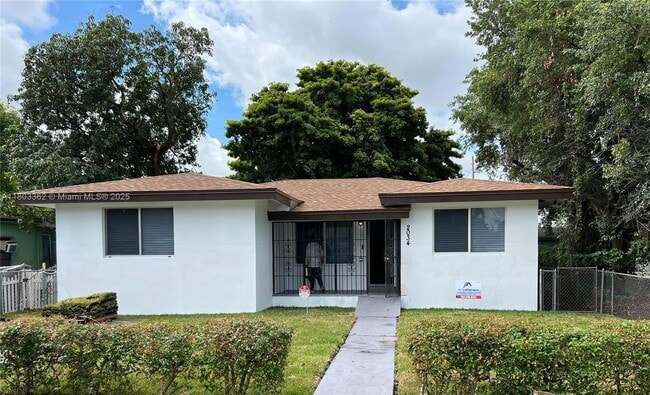 Photo - 2034 NW 69th Terrace Casa