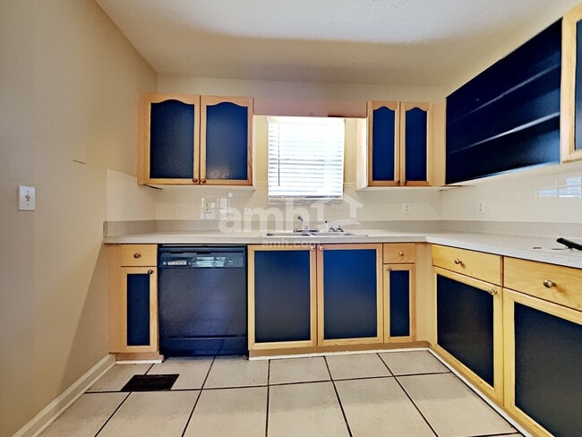 Photo - 227 Starlyn Dr