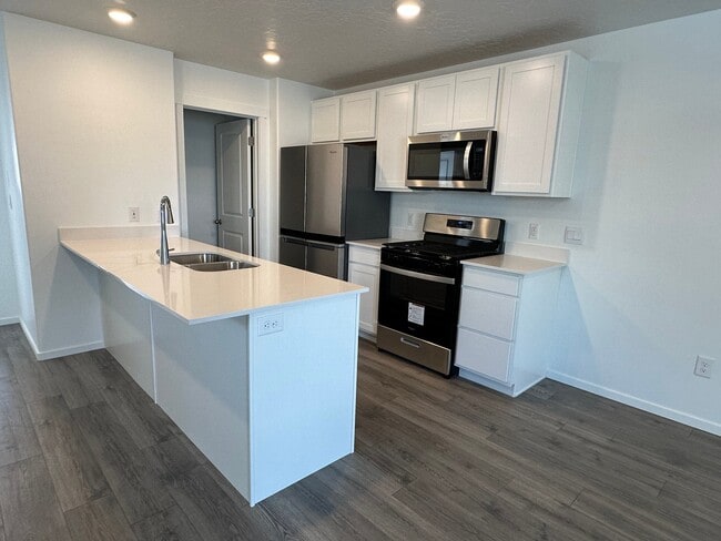 Photo - 253 Portside Ln
