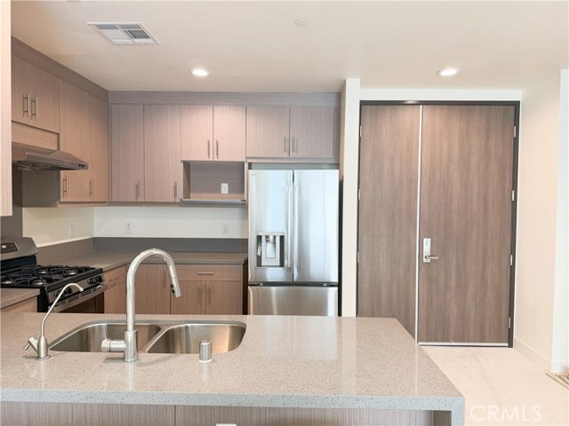 Building Photo - 168 S Monterey St Unit 212